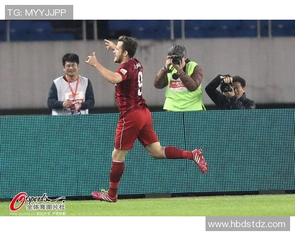 2014年杭州绿城与上海东亚的激烈对决回顾与精彩瞬间分析