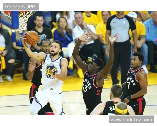 球员为核心打造冠军之路分析,揭示球队建设与战术安排的关键因素 球员为核心打造冠军之路分析,揭示球队建设与战术安排的关键因素