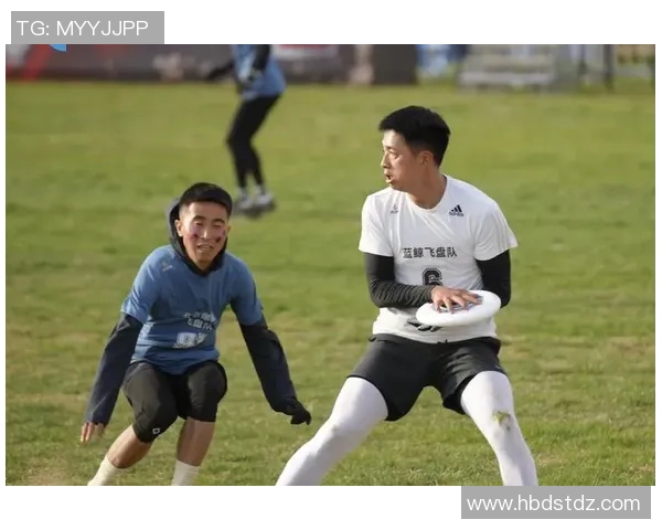 重庆飞盘队与成都飞盘队赛后复盘意识碰撞分析与反思